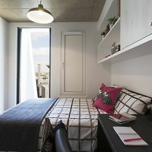 Studio met een King Size Bed